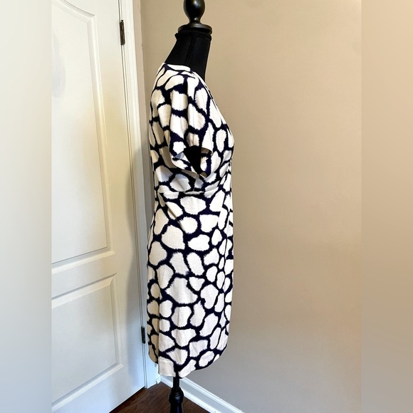 Diane Von Furstenberg Size 4 Natalie 100% Silk Mini Dress Navy Blue White Classy - Picture 5 of 11